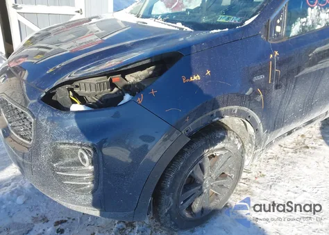 2017 Kia Sportage Lx z USA, uszkodzony, nr VIN KNDPMCACXH7280882